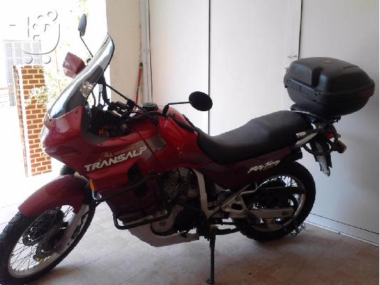 PoulaTo: HONDA XL 700 V Transalp '00